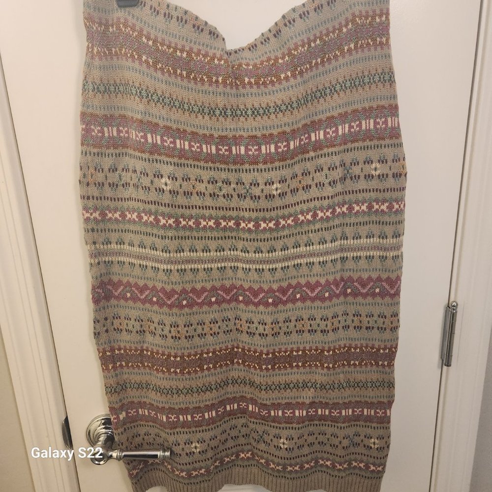 Patterned Knit Skirt - image 6